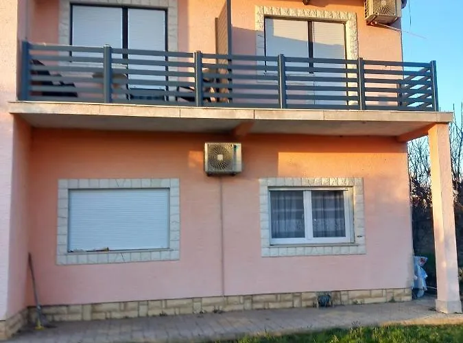 14733a Apartman *